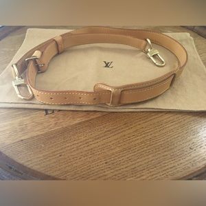 LV Vachetta Shoulder Strap & Dust bag